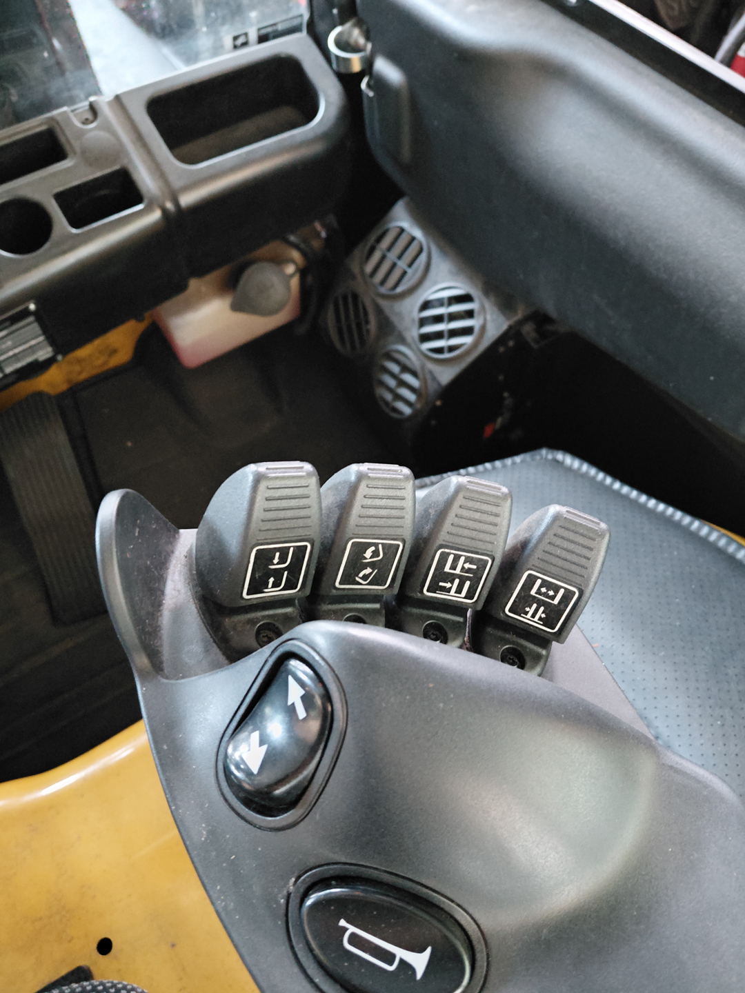 Yale ERP40VM elektrische heftruck 159772 - Afbeelding 9